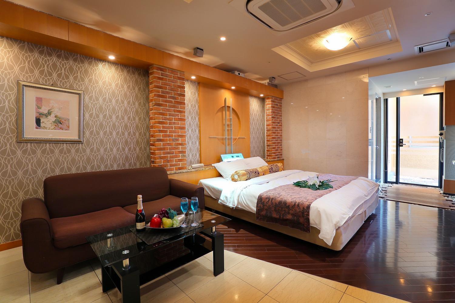 אוסקה Hotel Axis -アクシス- (Adults Only) מראה חיצוני תמונה