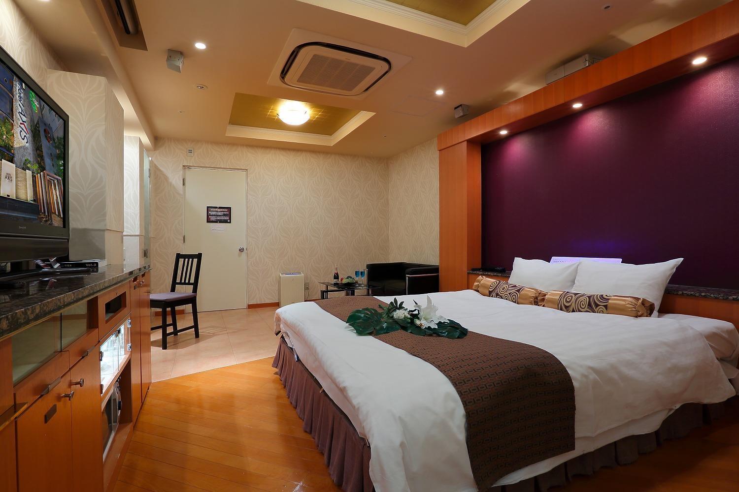 אוסקה Hotel Axis -アクシス- (Adults Only) מראה חיצוני תמונה