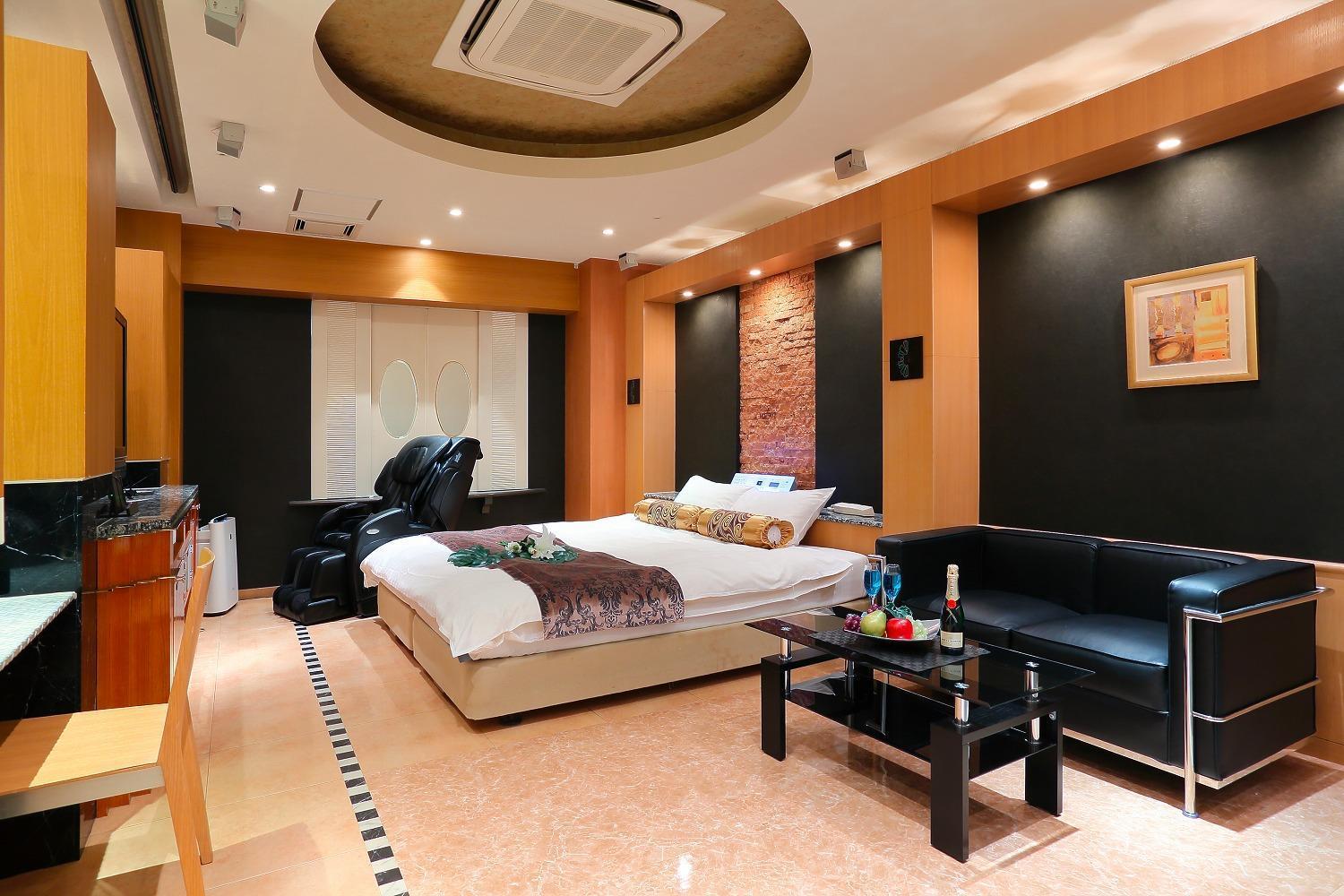 אוסקה Hotel Axis -アクシス- (Adults Only) מראה חיצוני תמונה